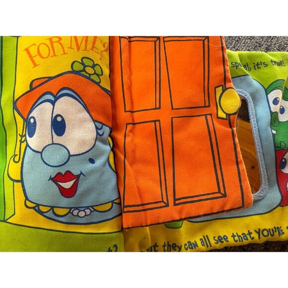 VeggieTales Soft Sounds Fabric Book God Made You Special - Picture 6 of 8